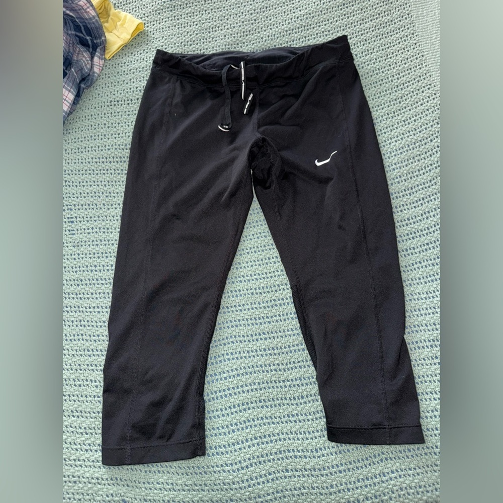 Nike Capri Running Leggings – Size Small